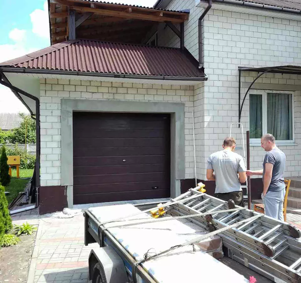 Гаражные секционные ворота DoorHan в Слободе
